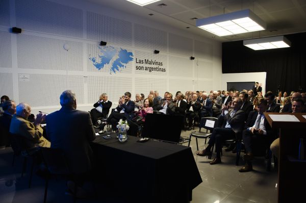 2025 12 02 PLENARIO 40 ANOS 0245